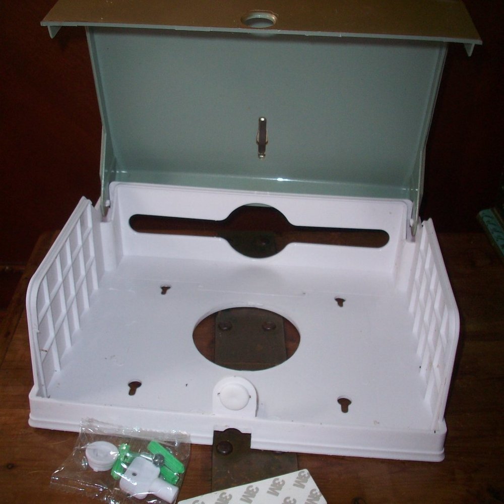 Wall Mounted Paper Towel Holder Box Dispenser Bathroom Napkins Tissue Home 10x7"